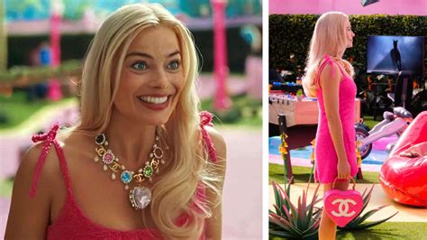 borsa chanel barbie prezzo|Barbie Chanel, Margot Robbie racconta i look .